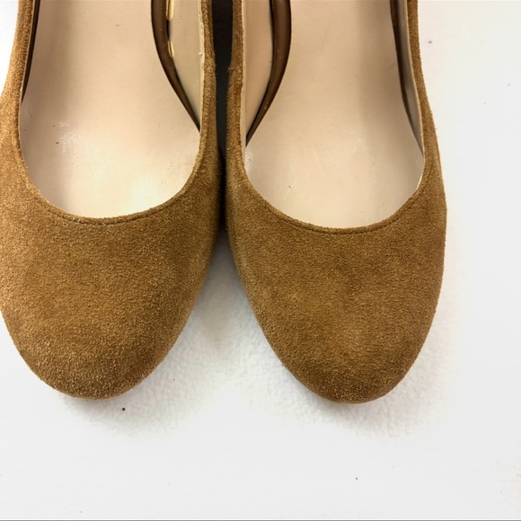 Franco Sarto Tan Suede 70’s” Closed Round Toe Slip On Wedge Heels Size 8.5 - Picture 7 of 12